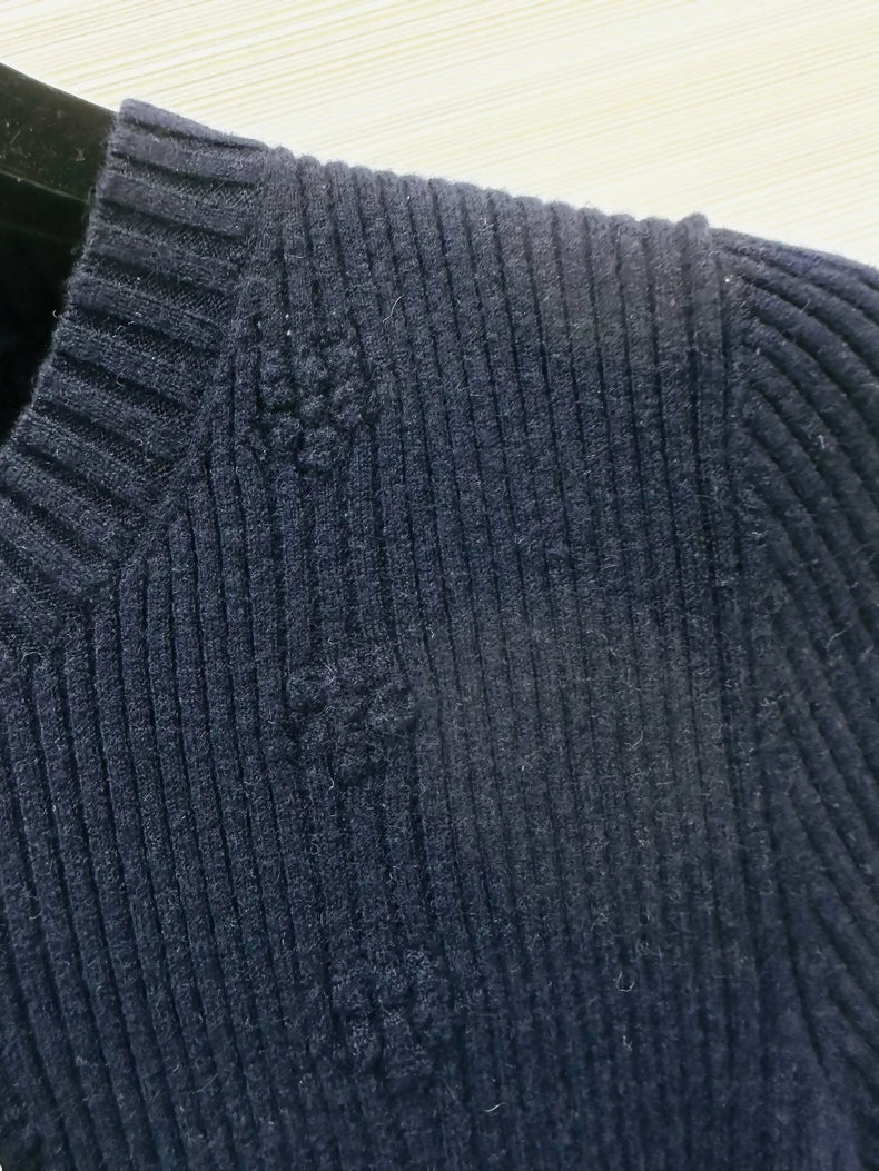 Chanel 25C black knit top - Image 3