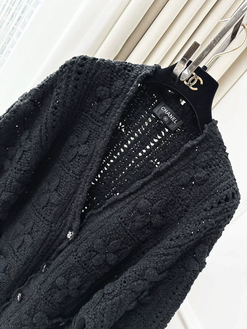 Chanel 25c black crochet cardigan - Image 3