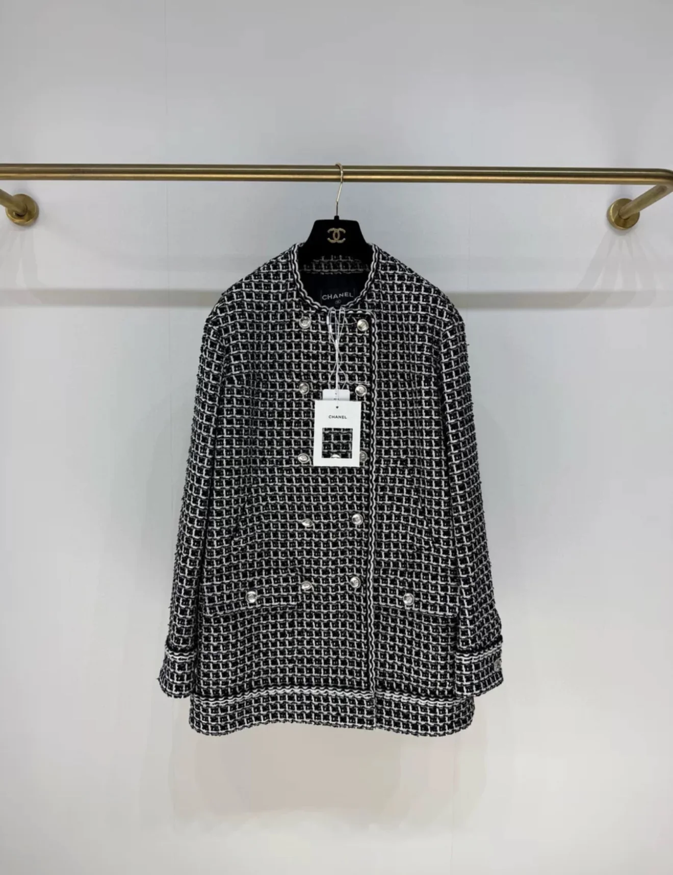 Chanel 25C black & white tweed round coat