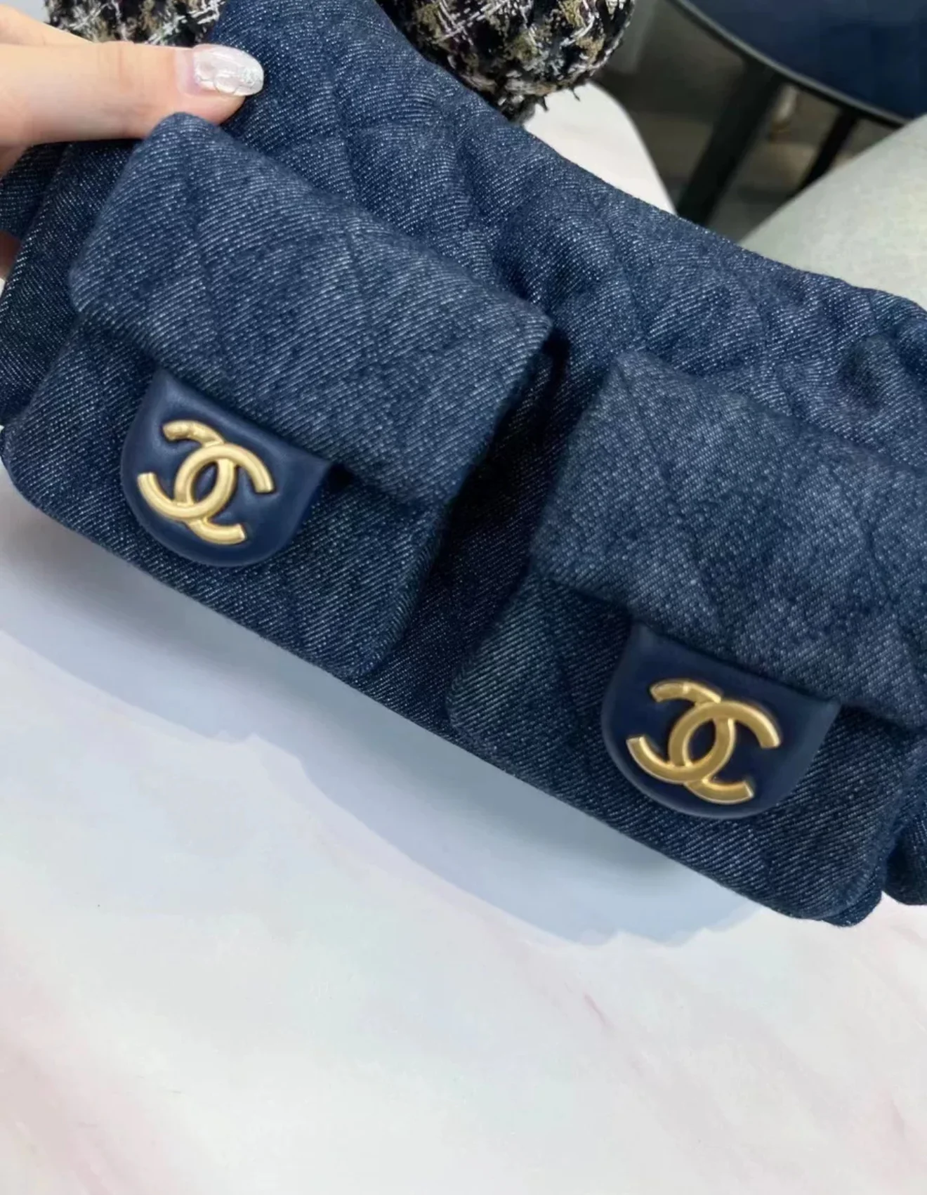 Chanel 25C Dark Blue Denim Hobo bag - Image 2