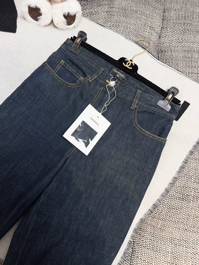 Chanel 25c dark blue straight denim jeans - Image 3