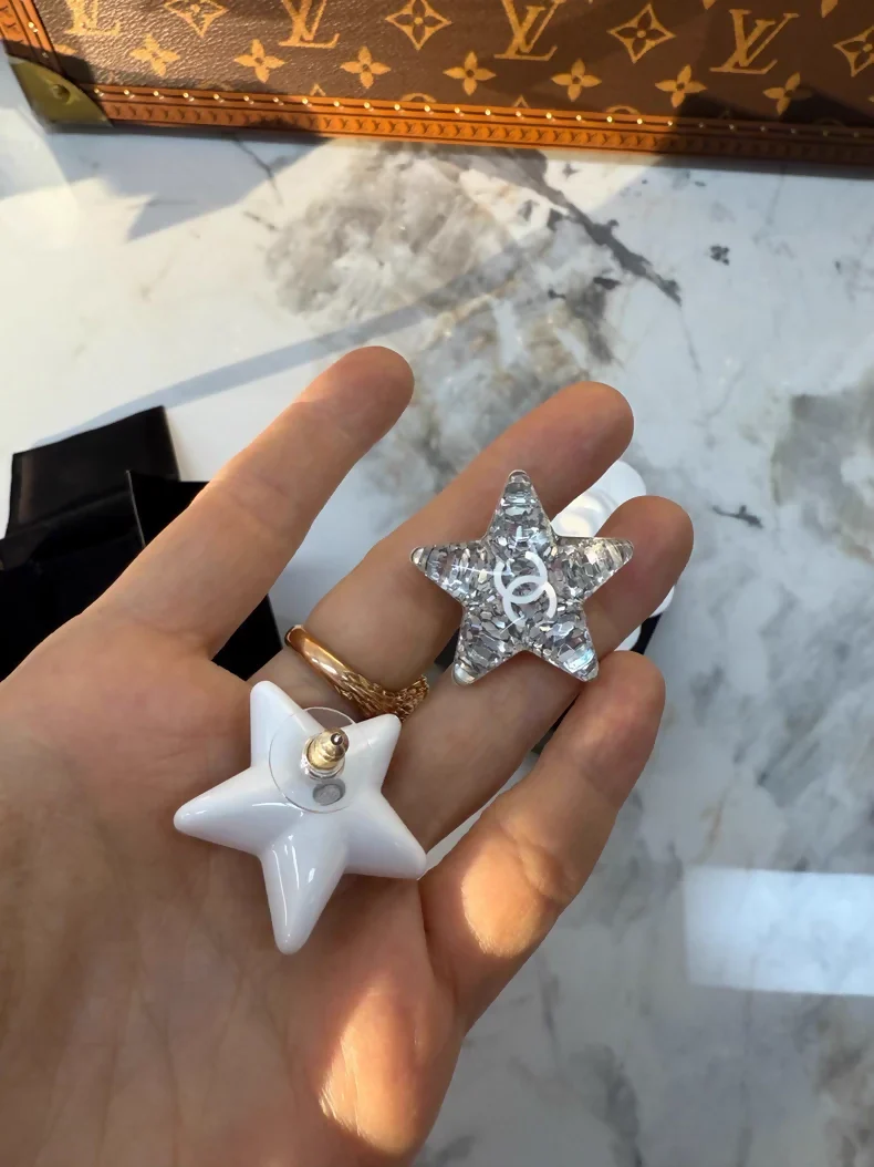 Chanel 25c double C acrylic star silver earrings - Image 3