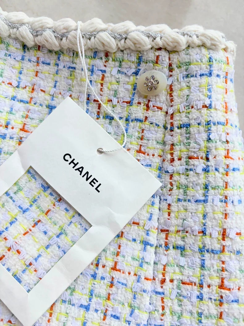 Chanel 25C white Tweed Mini Skirt - Image 4