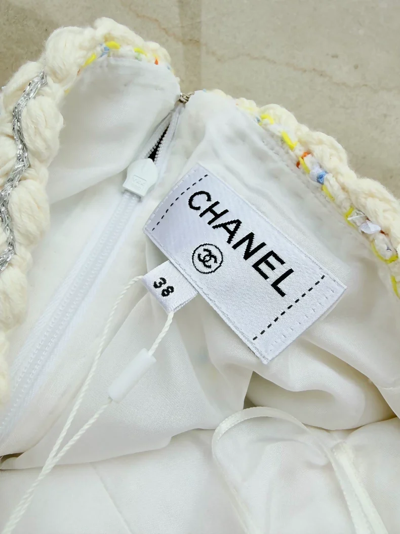 Chanel 25C white Tweed Mini Skirt - Image 7