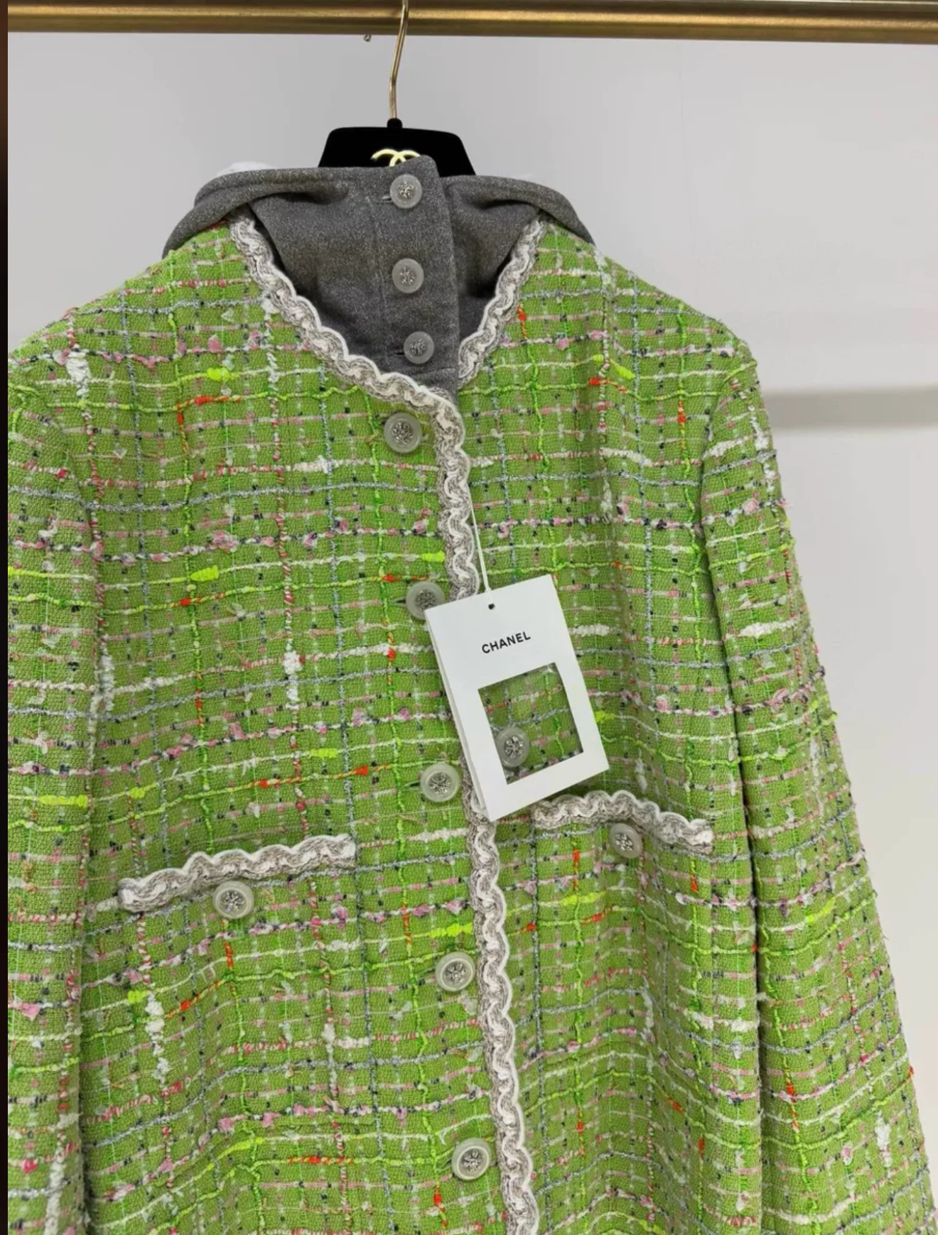 Chanel 25C Green Tweed Jacket - Image 2