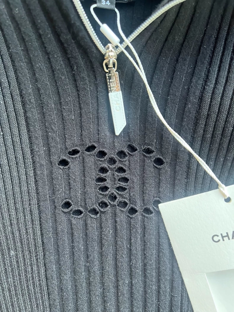 Chanel 25C black hooded T-shirt - Image 2