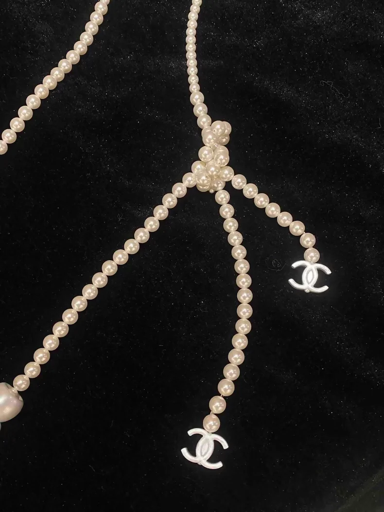 Chanel 25c Long Pearl Necklace - Image 3