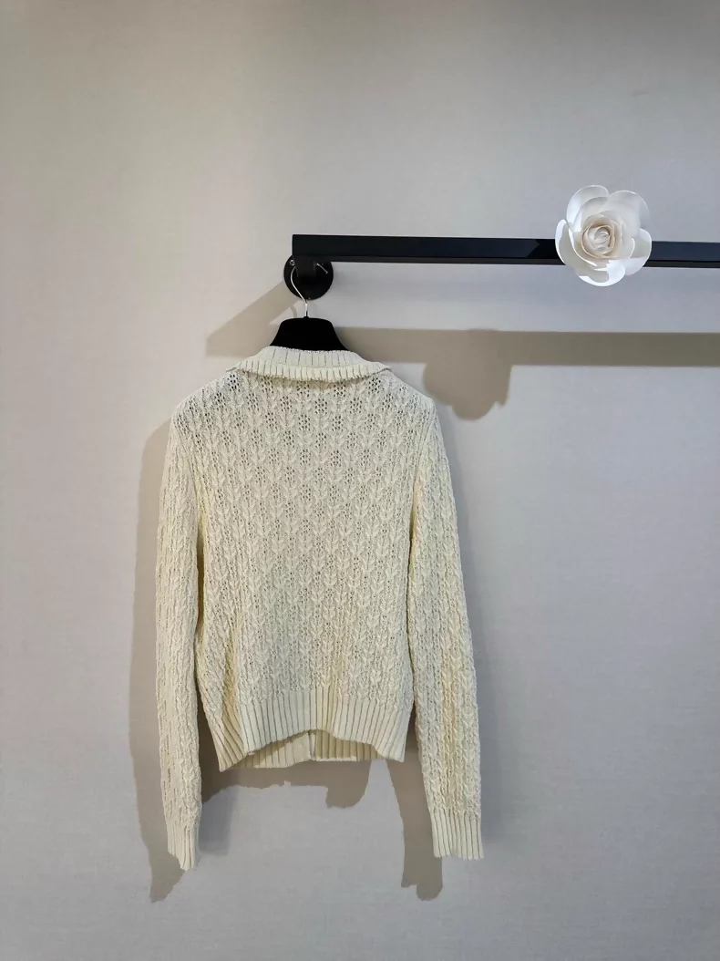 Chanel 25C off-white ruffled knit cardigan - Image 3