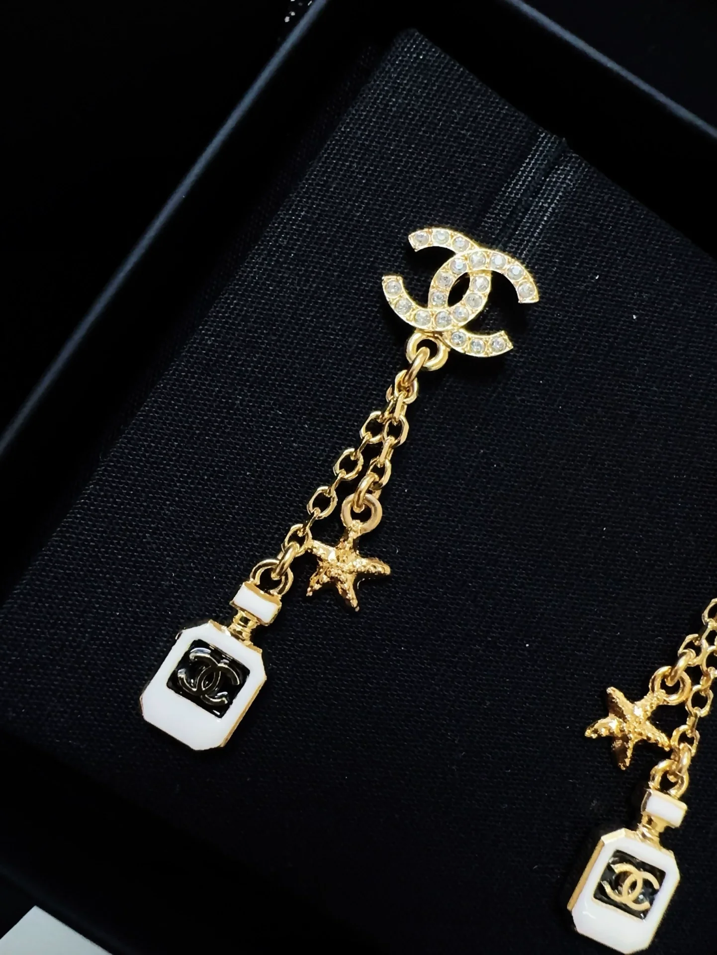 Chanel 25c perfume bottle star earrings - Image 3