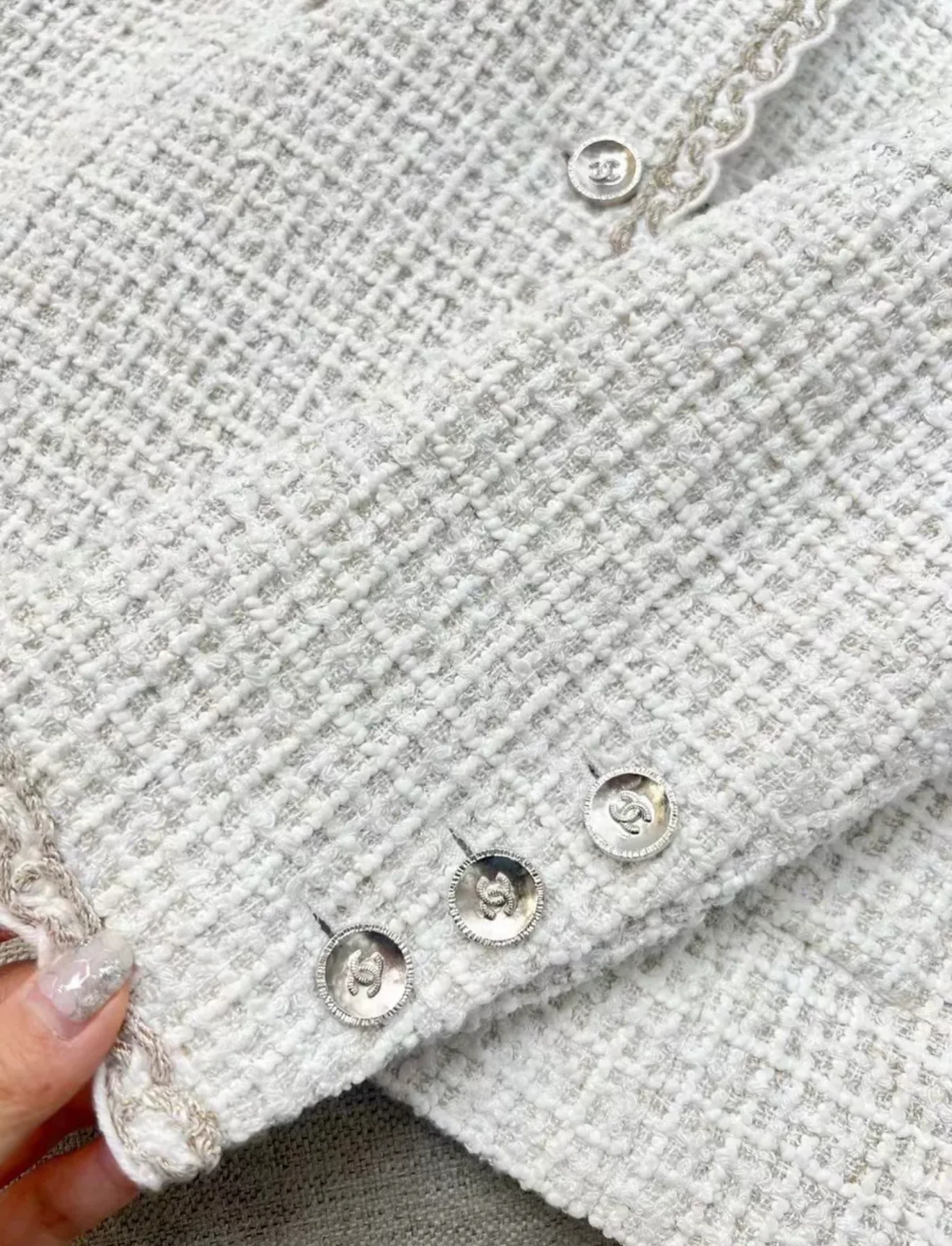 Chanel 25c white tweed jacket - Image 4