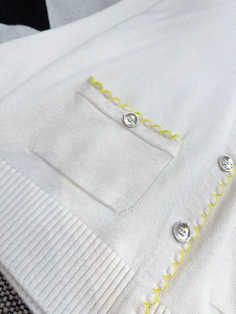 Chanel 25c yellow white every cashmere knit cardigan - Image 3
