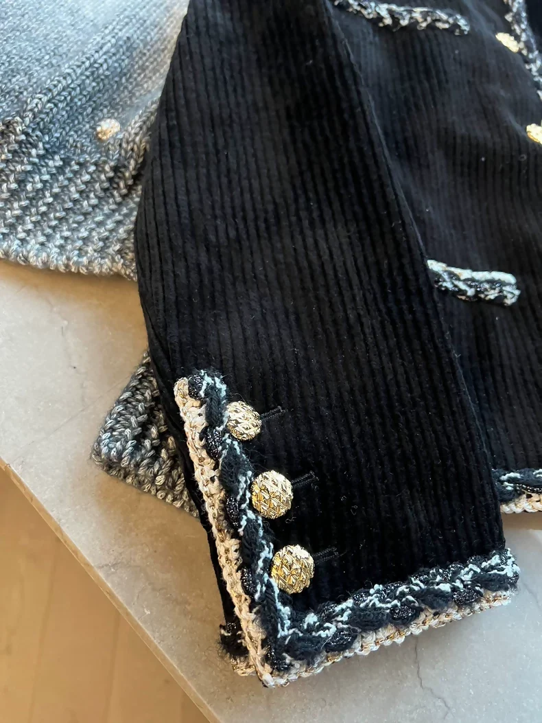Chanel 25k black velvet jacket - Image 2