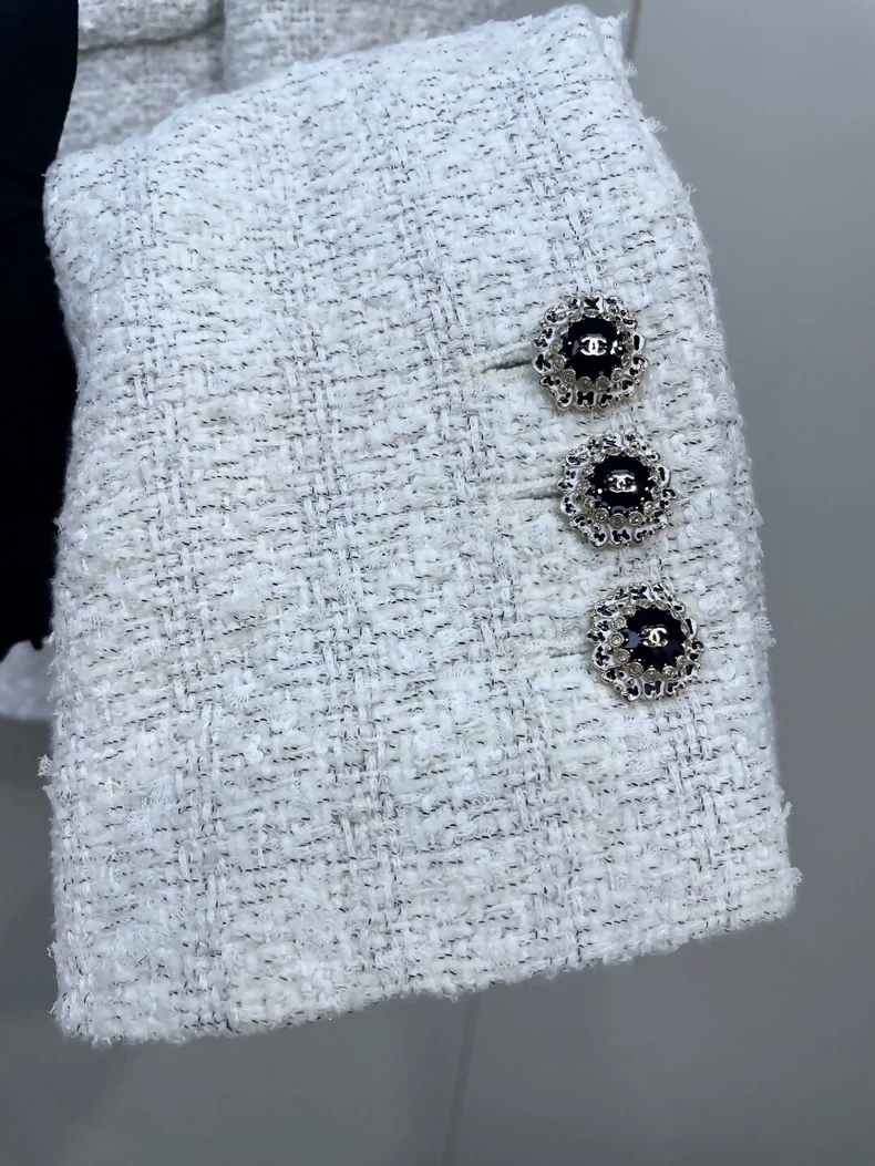 Chanel 25K white tweed jacket - Image 3