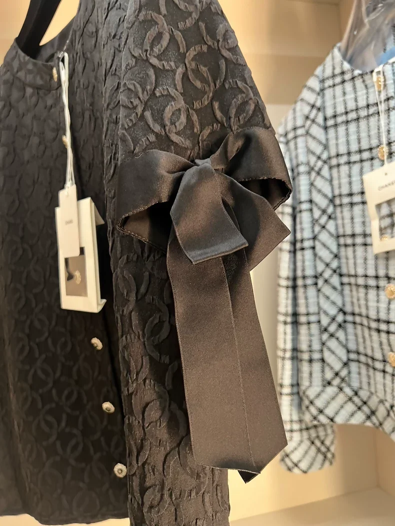 Chanel 25k black shirt with bow sleeves - Image 2
