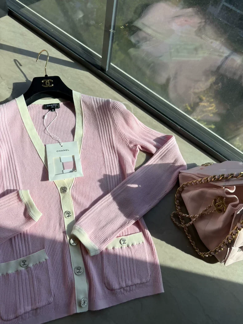 Chanel 25M coco beach pink cardigan - Image 2