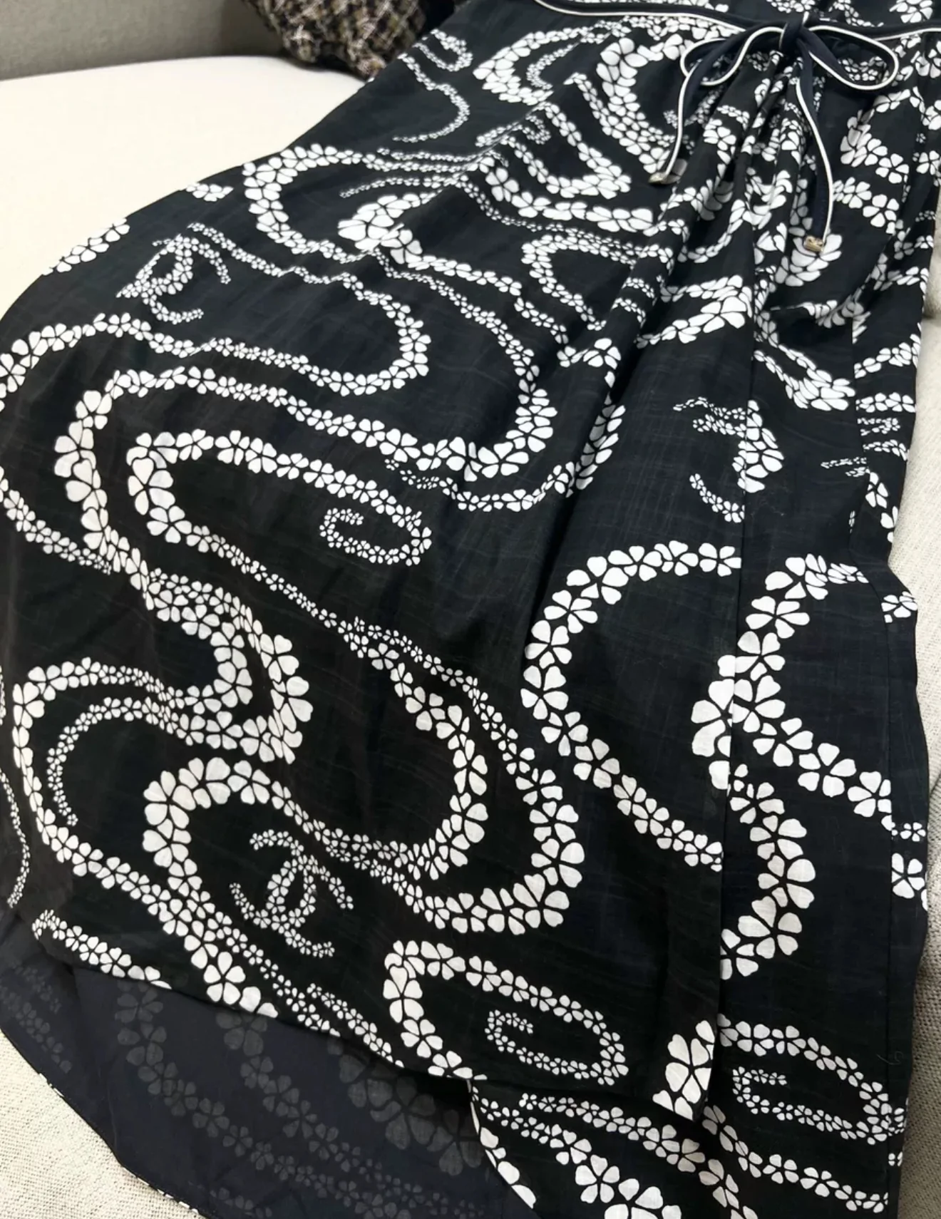 Chanel 25M black and white printed dress - Image 4