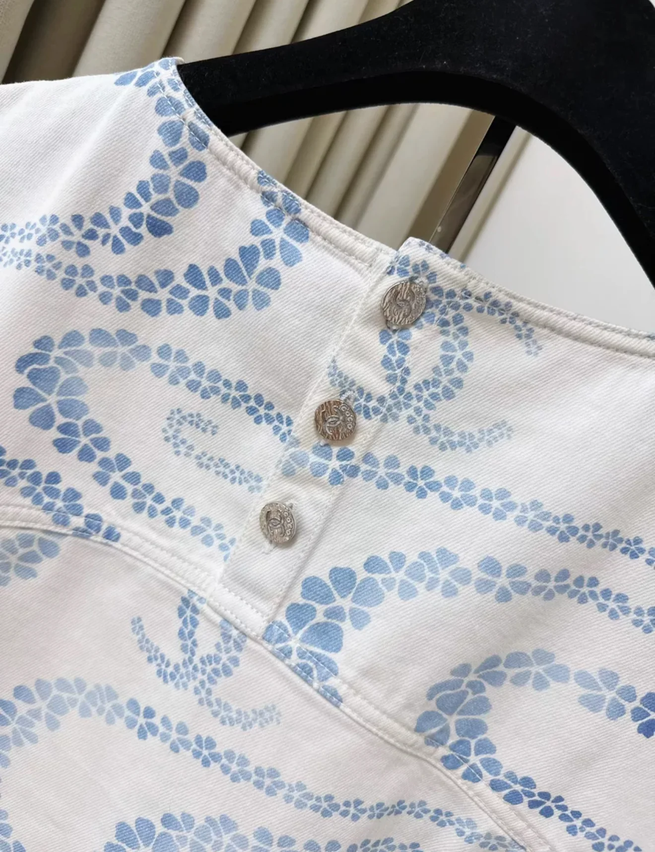 Chanel 25M coco beach blue & white Top - Image 6
