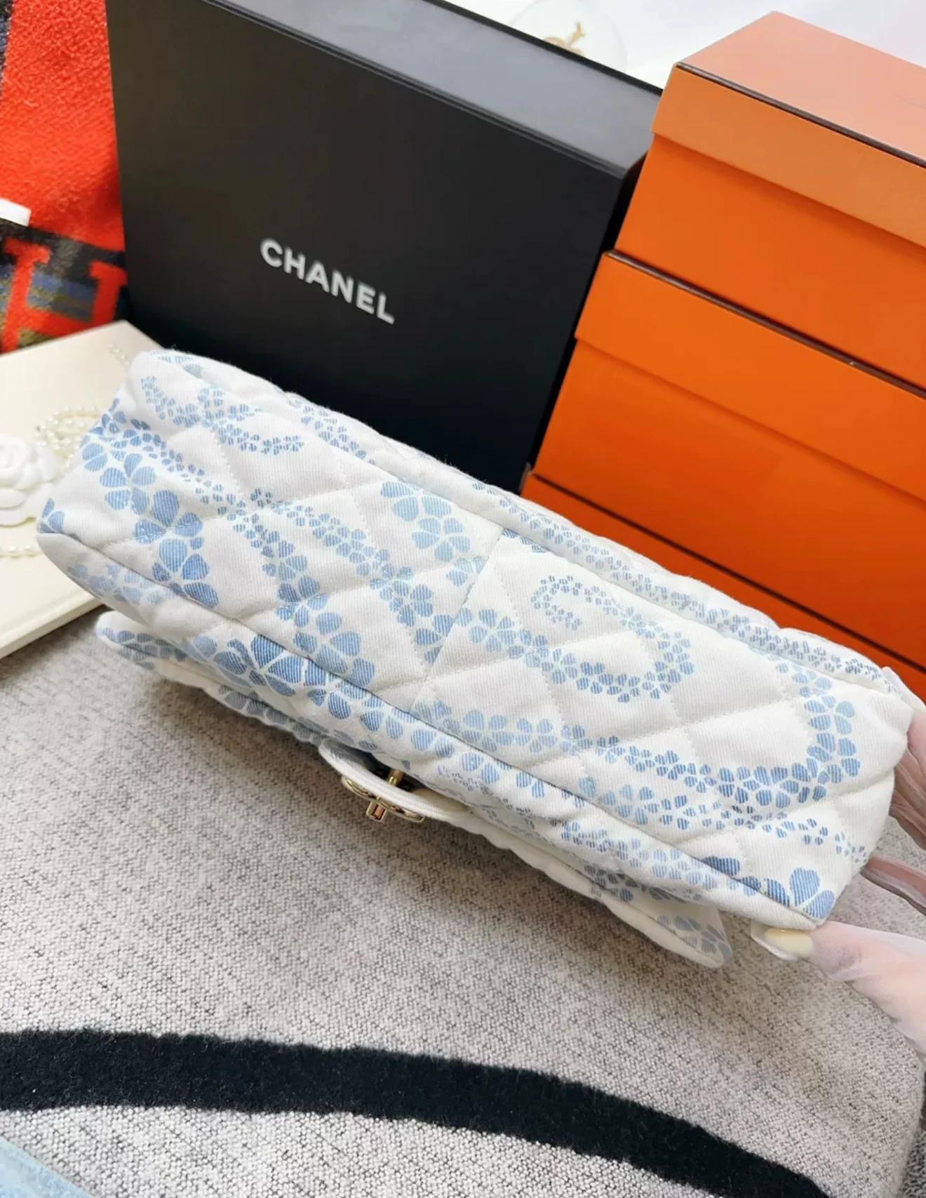 Chanel 25M coco beach series blue printed CF Bag - Image 5