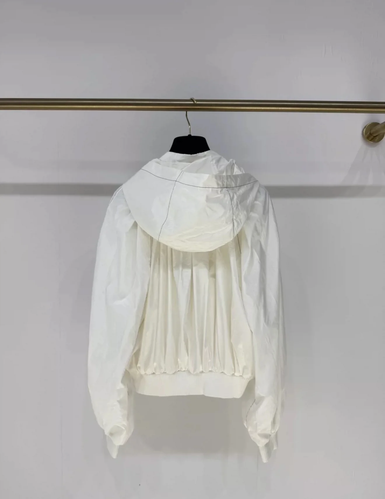 Chanel 25M coco beach white silk taffeta butterfly hooded - Image 4