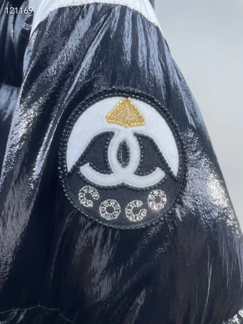 Chanel 25N black and white hooded down jacket - Image 2