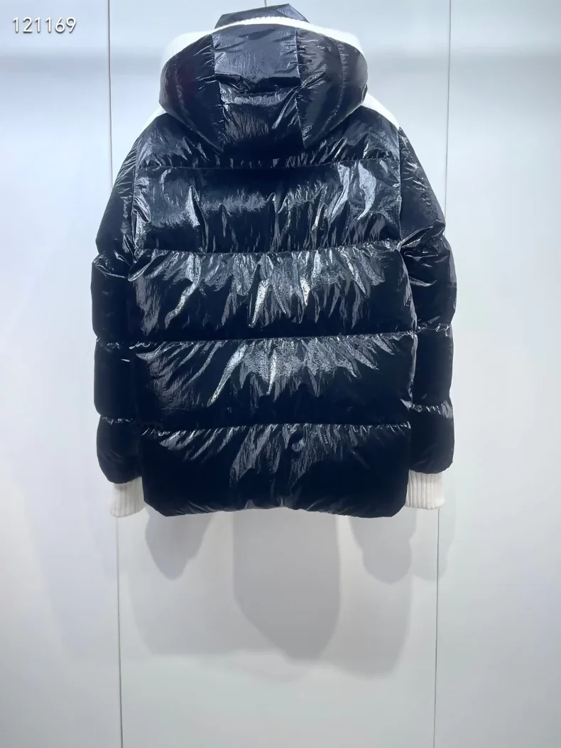 Chanel 25N black and white hooded down jacket - Image 3