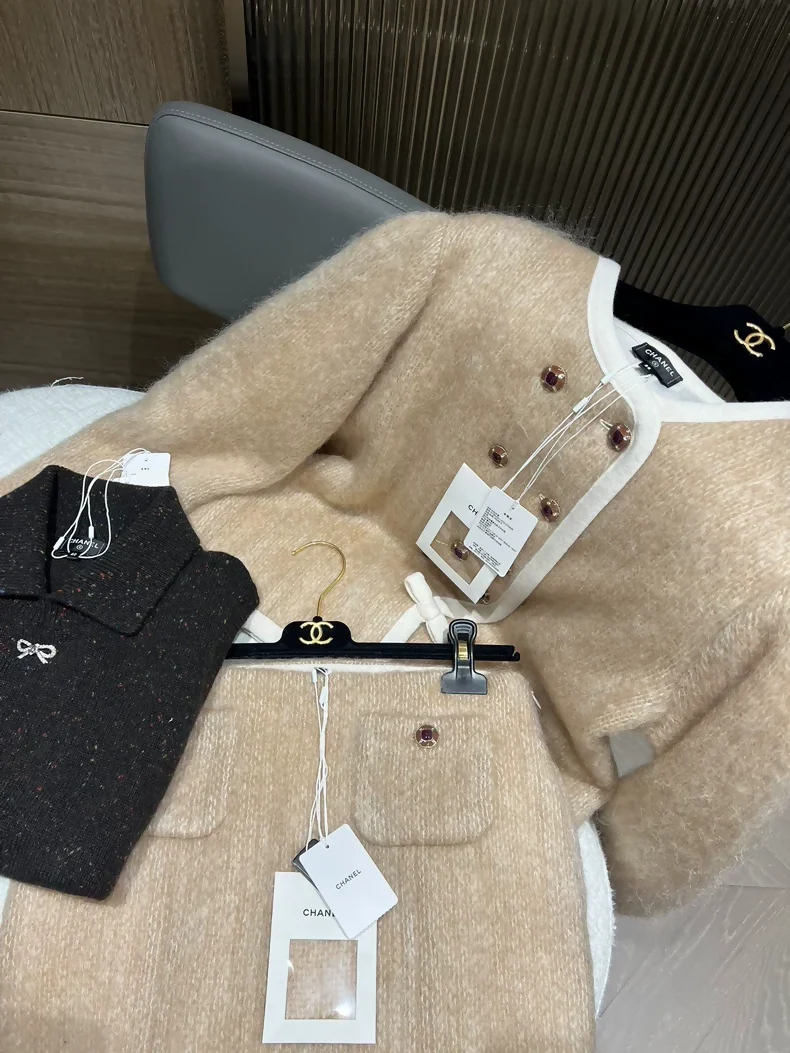 Chanel 25N beige white Set - Image 2