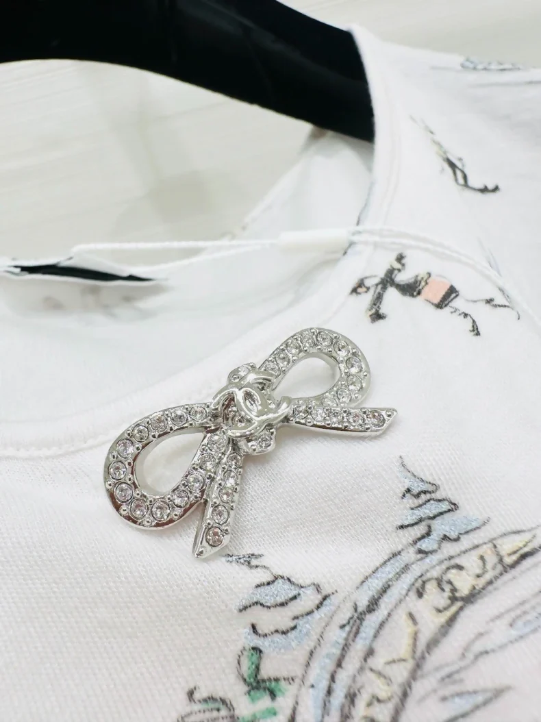 Chanel 25n white ski top - Image 3