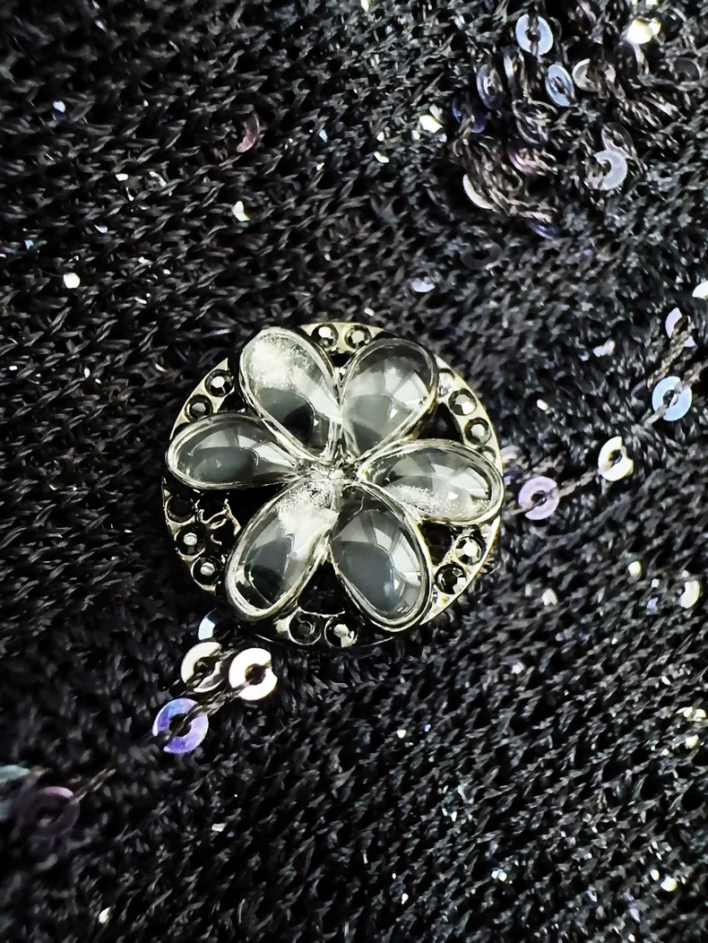 Chanel 25P black cardigan - Image 4