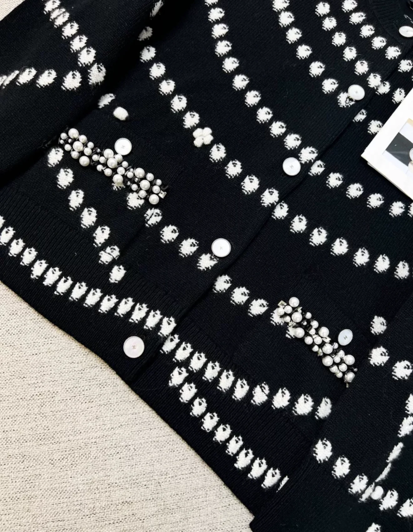 Chanel 25P Black & White Cashmere Embroidered Cardigan - Image 4