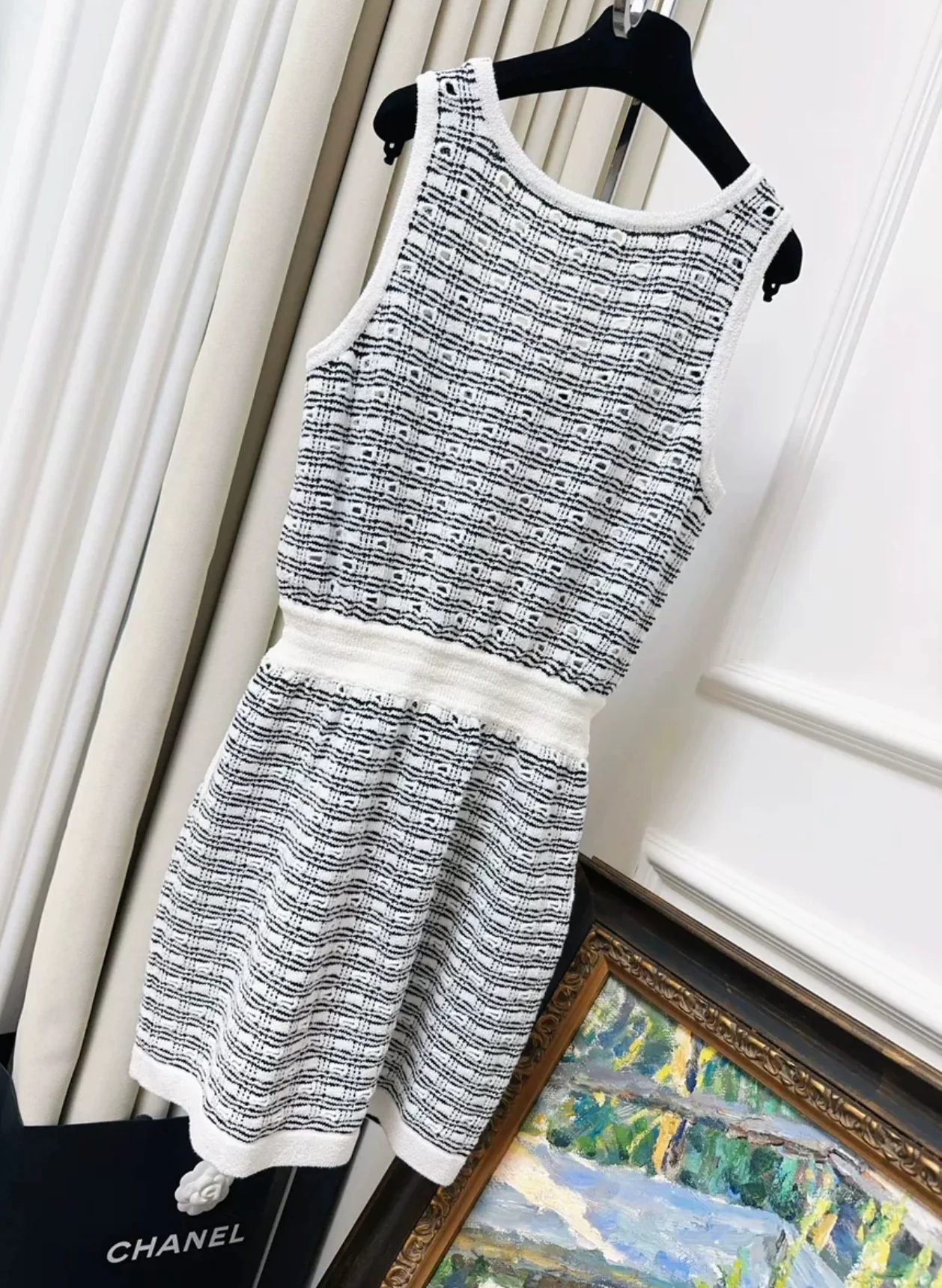Chanel 25P Black & White Knitted Dress - Image 2