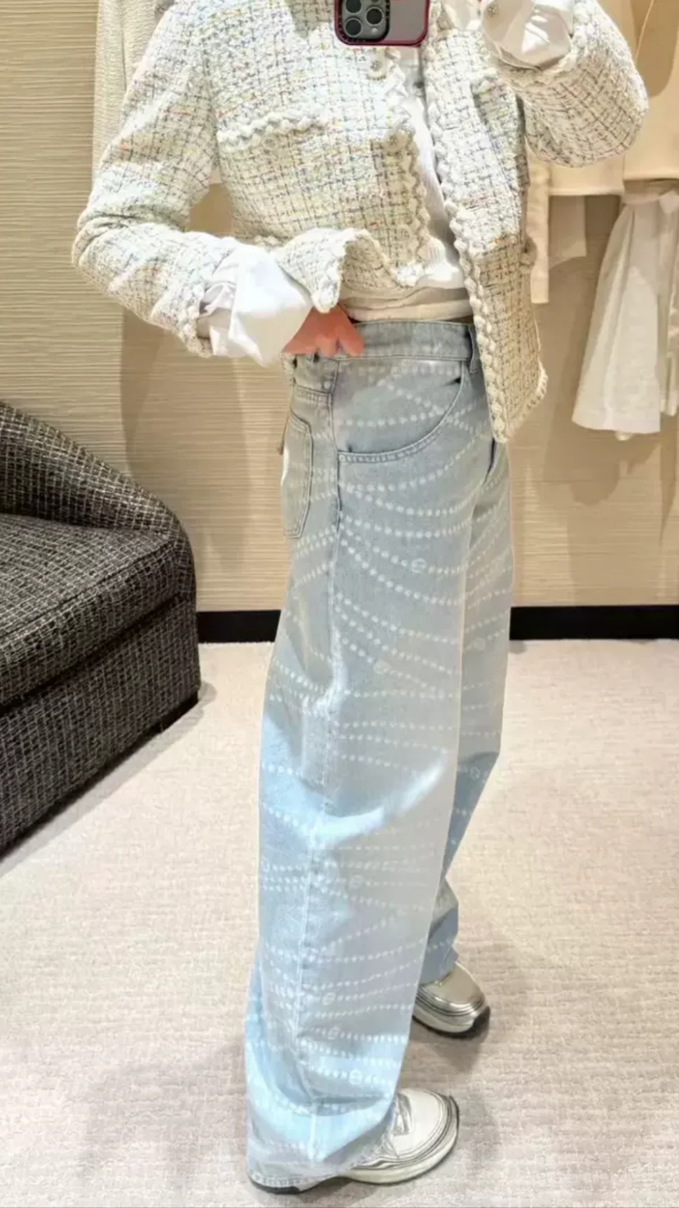 Chanel 25P Light Blue Denim Pearl Print CC Logo Baggy Jeans - Image 4