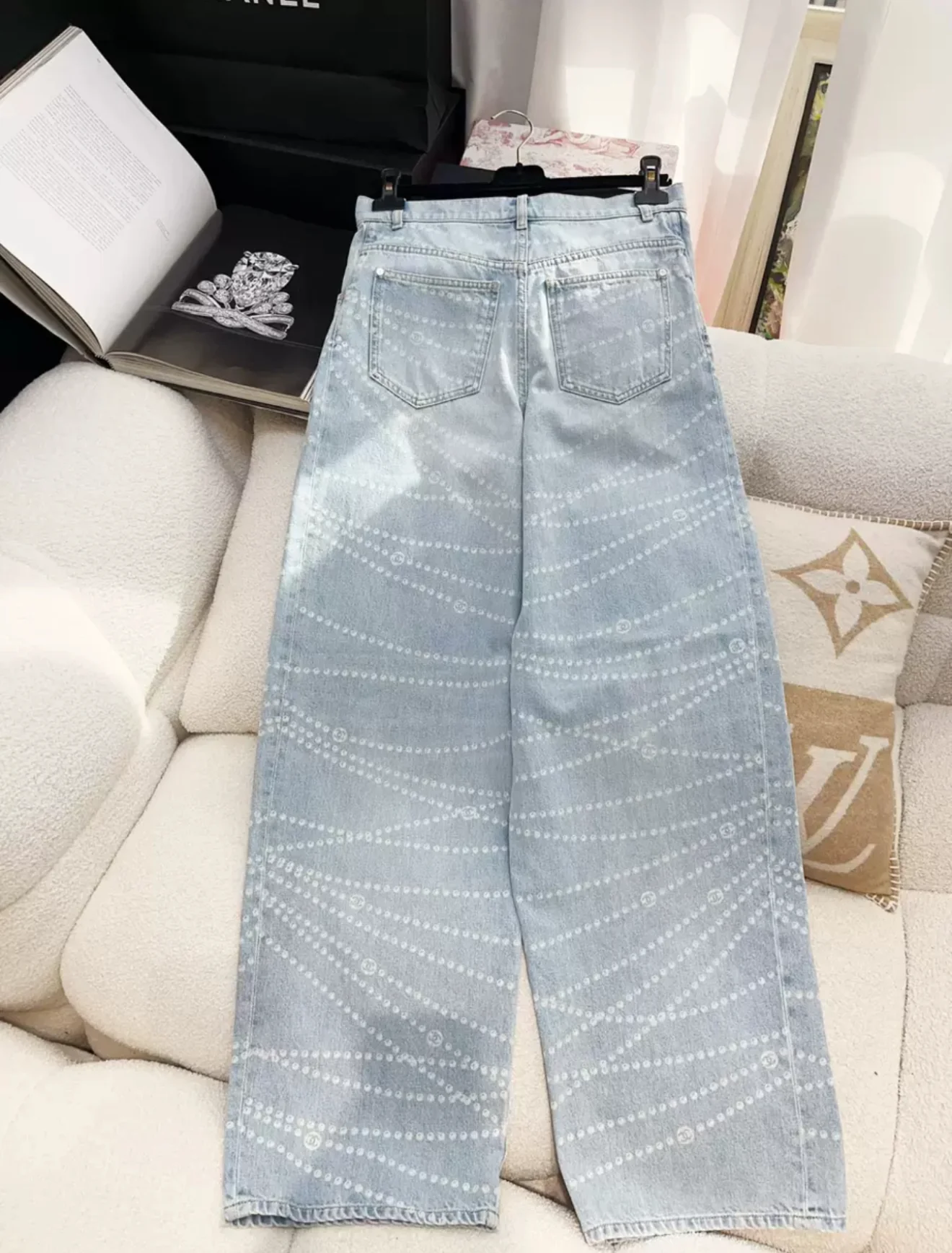 Chanel 25P Light Blue Denim Pearl Print CC Logo Baggy Jeans - Image 5