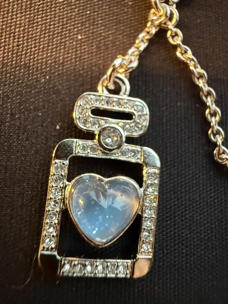Chanel 25p perfume bottle heart necklace - Image 2