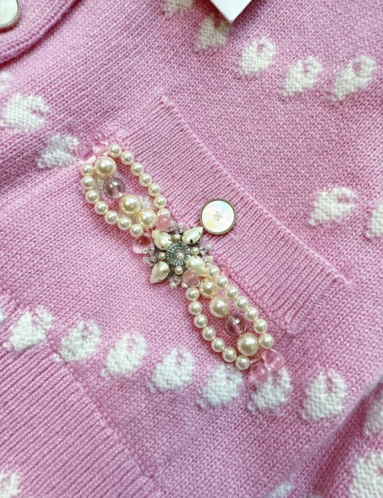 Chanel 25P pink pearl knitted cardigan - Image 5
