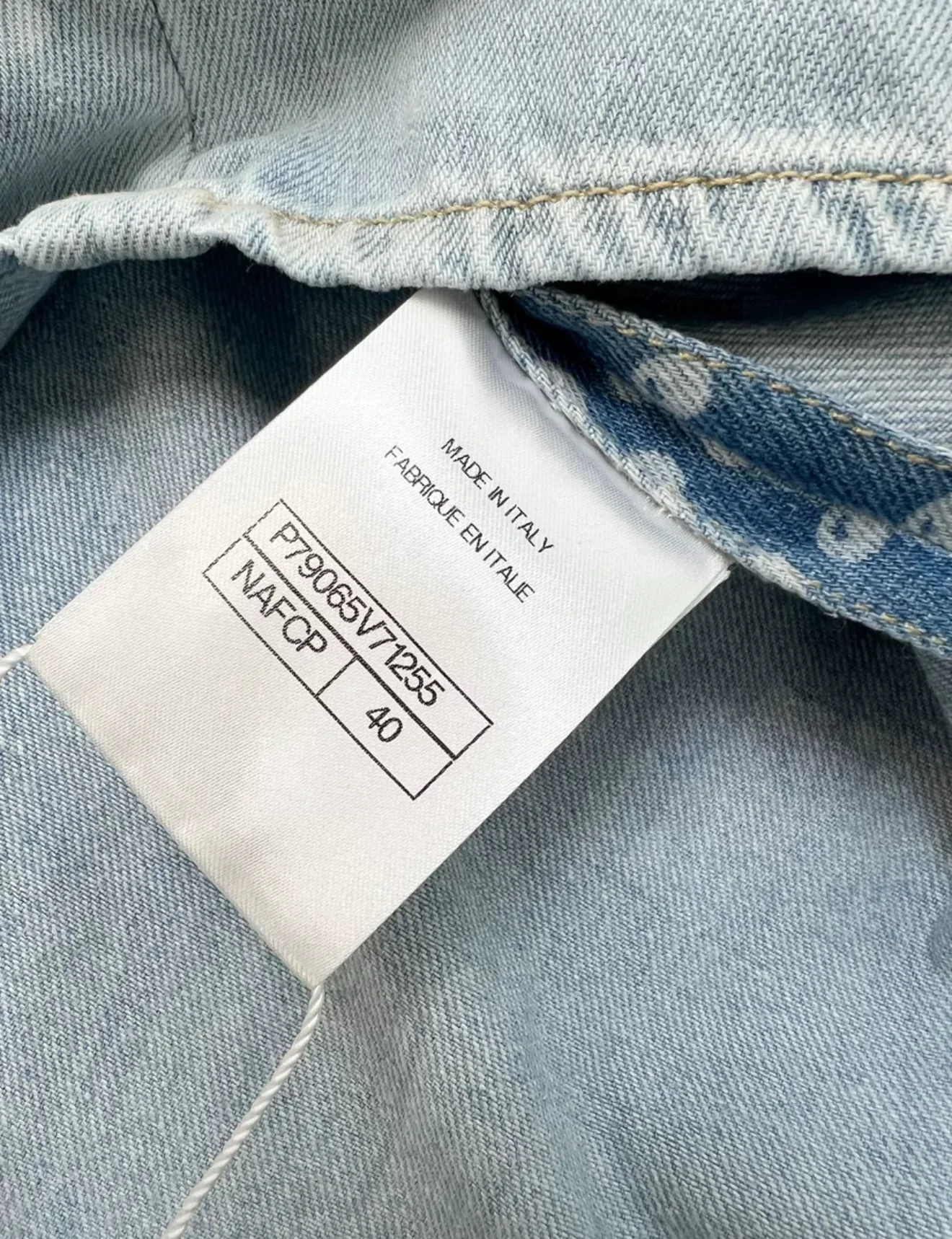 Chanel 25P printed washed denim blouse - Image 6