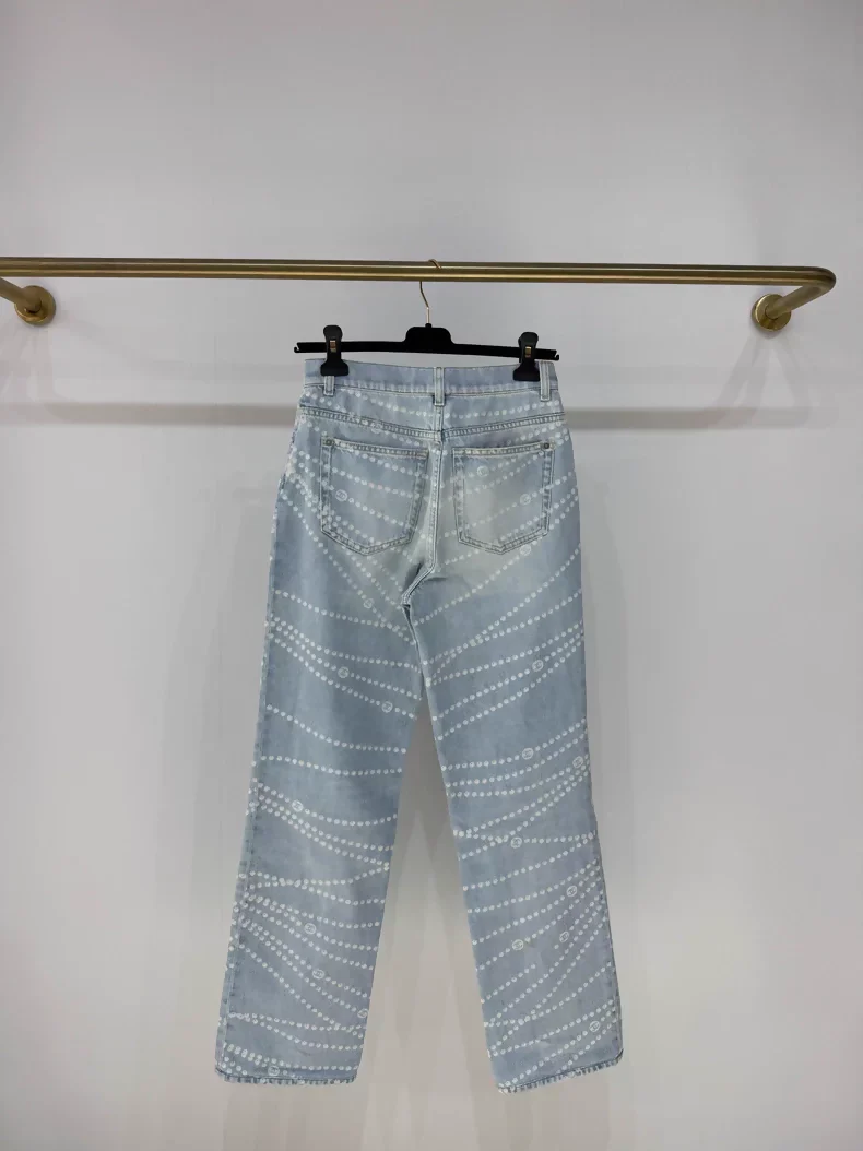 Chanel 25P straight leg pearl double C jeans - Image 3