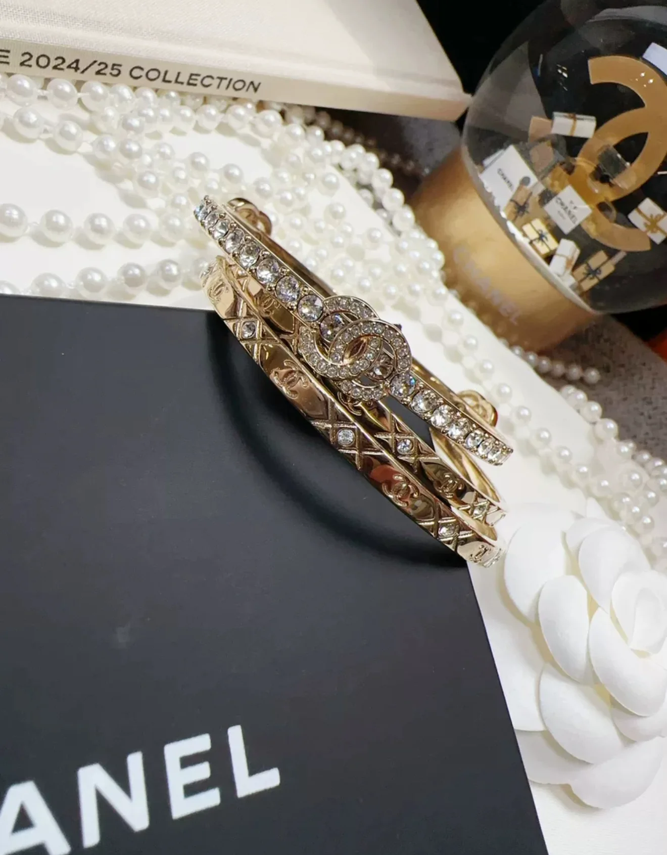Chanel 25p three-in-one diamond-studded double C bracelets - Image 5