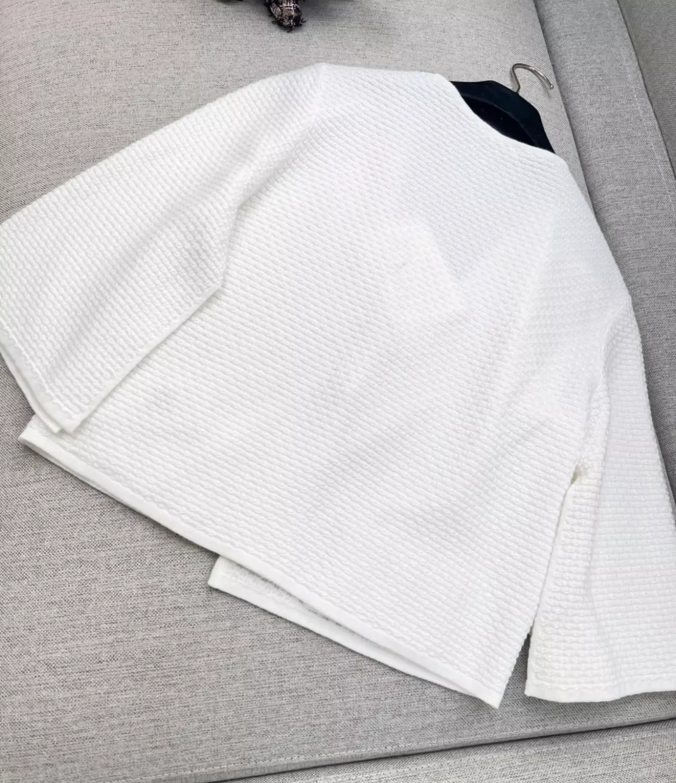 Chanel 25P white cardigan - Image 5