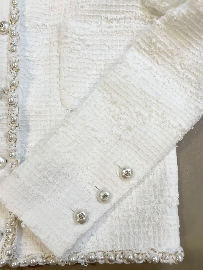Chanel 25P white moonlight pearl jacket, - Image 4