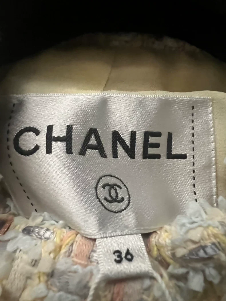 Chanel 25p yellow tweed jacket - Image 2
