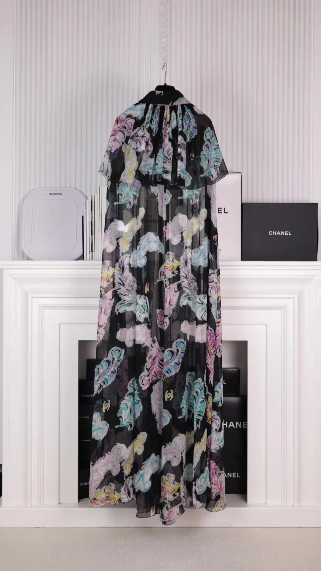 Chanel 25S long cape - Image 2