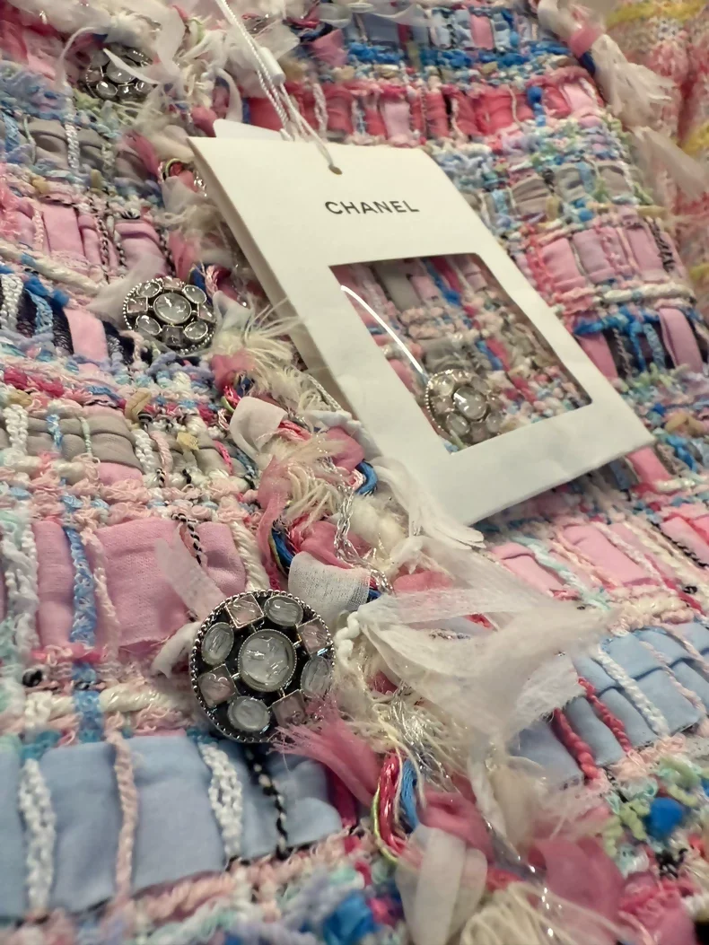 Chanel 25s pink tweed vest - Image 2