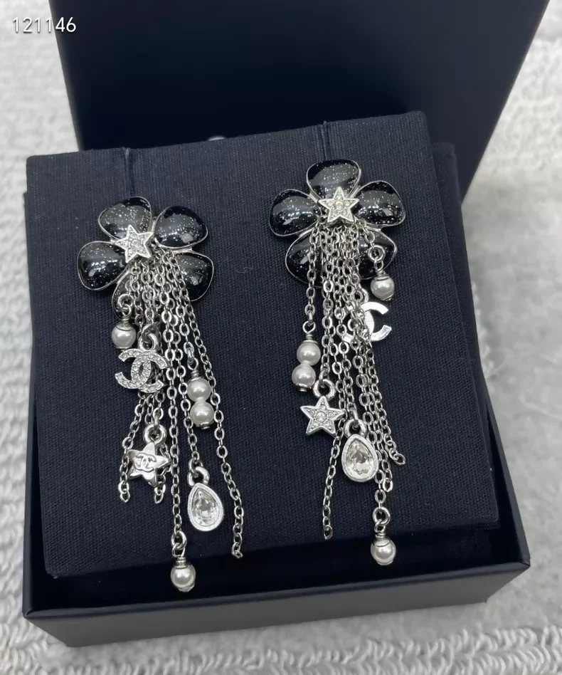 Chanel 26C Pearl and Crystal Tassel Earrings - Image 3