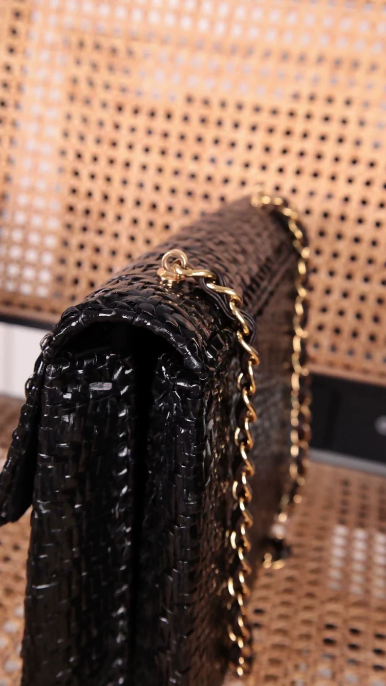 Chanel black and gold rattan CF jumbo shoulder bag - Image 2