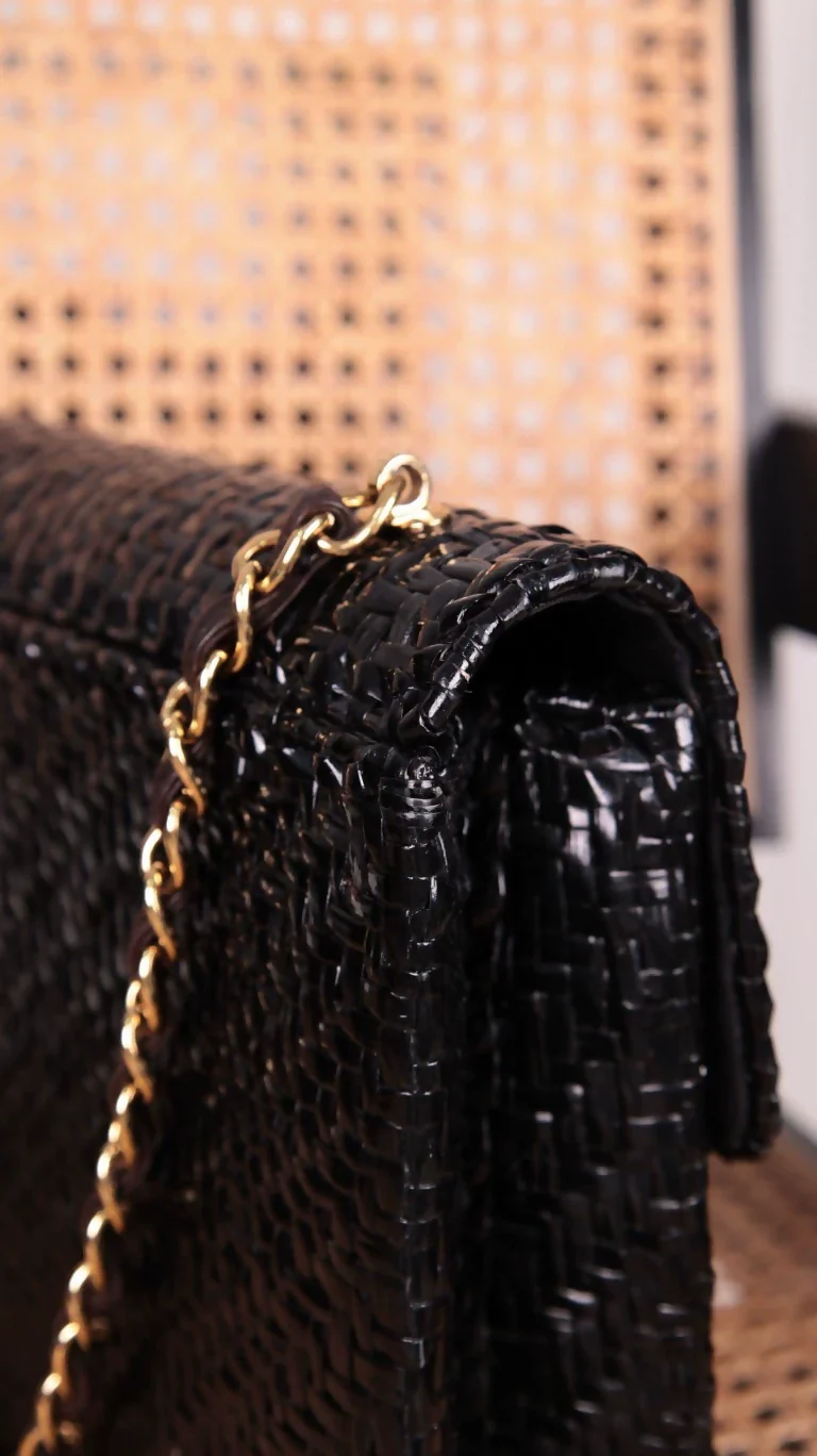 Chanel black and gold rattan CF jumbo shoulder bag - Image 3
