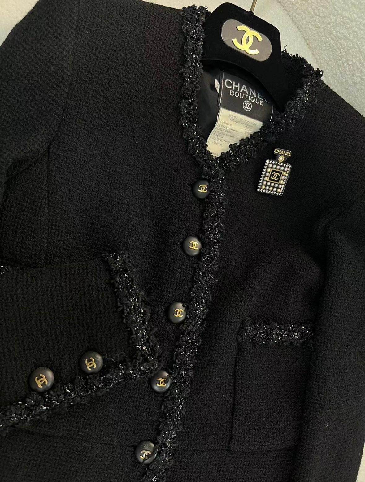Chanel 90s black tweed Jacket and dress - Image 2