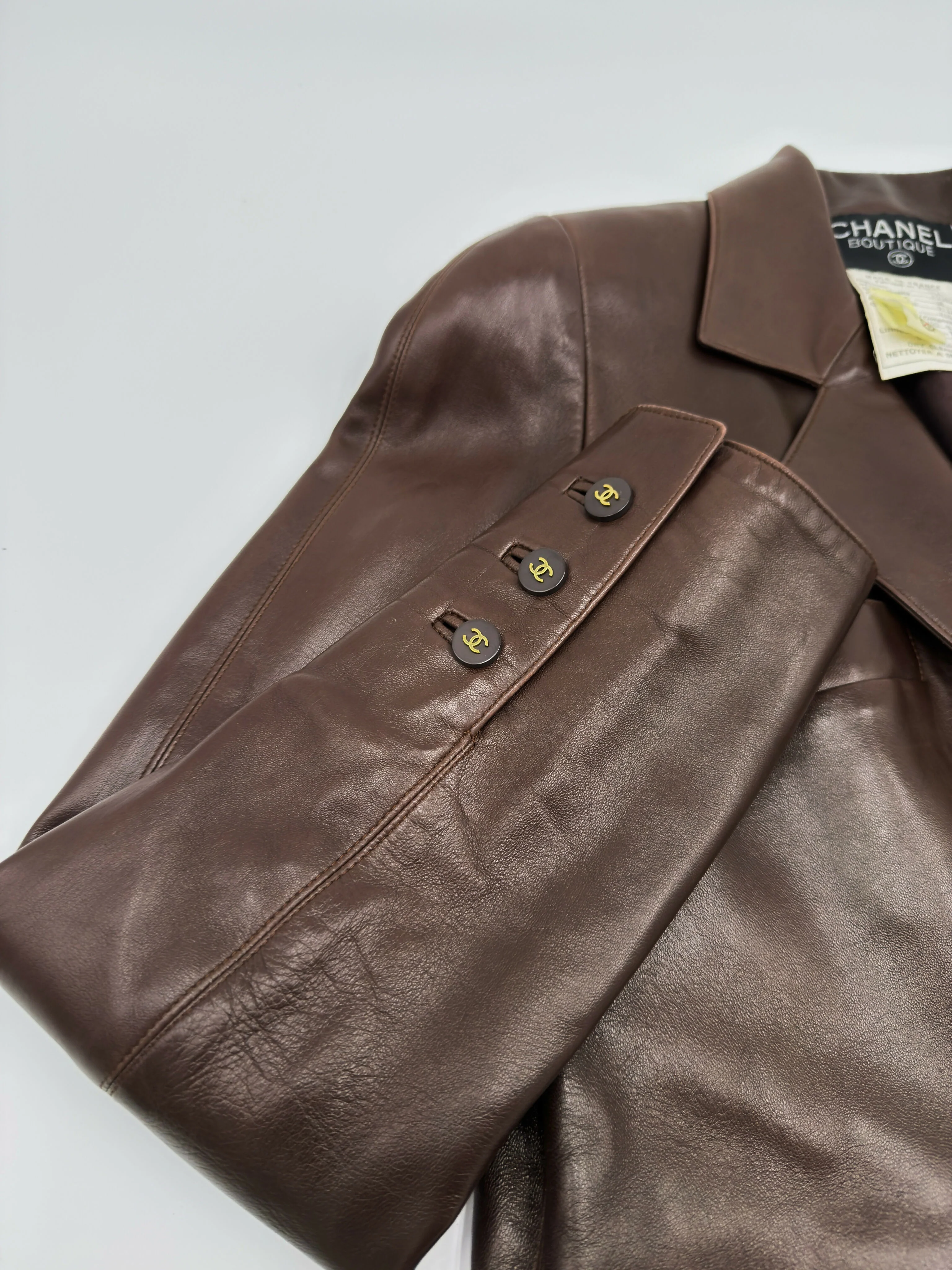 Chanel 94A Vintage Brown Leather Jacket - Image 3
