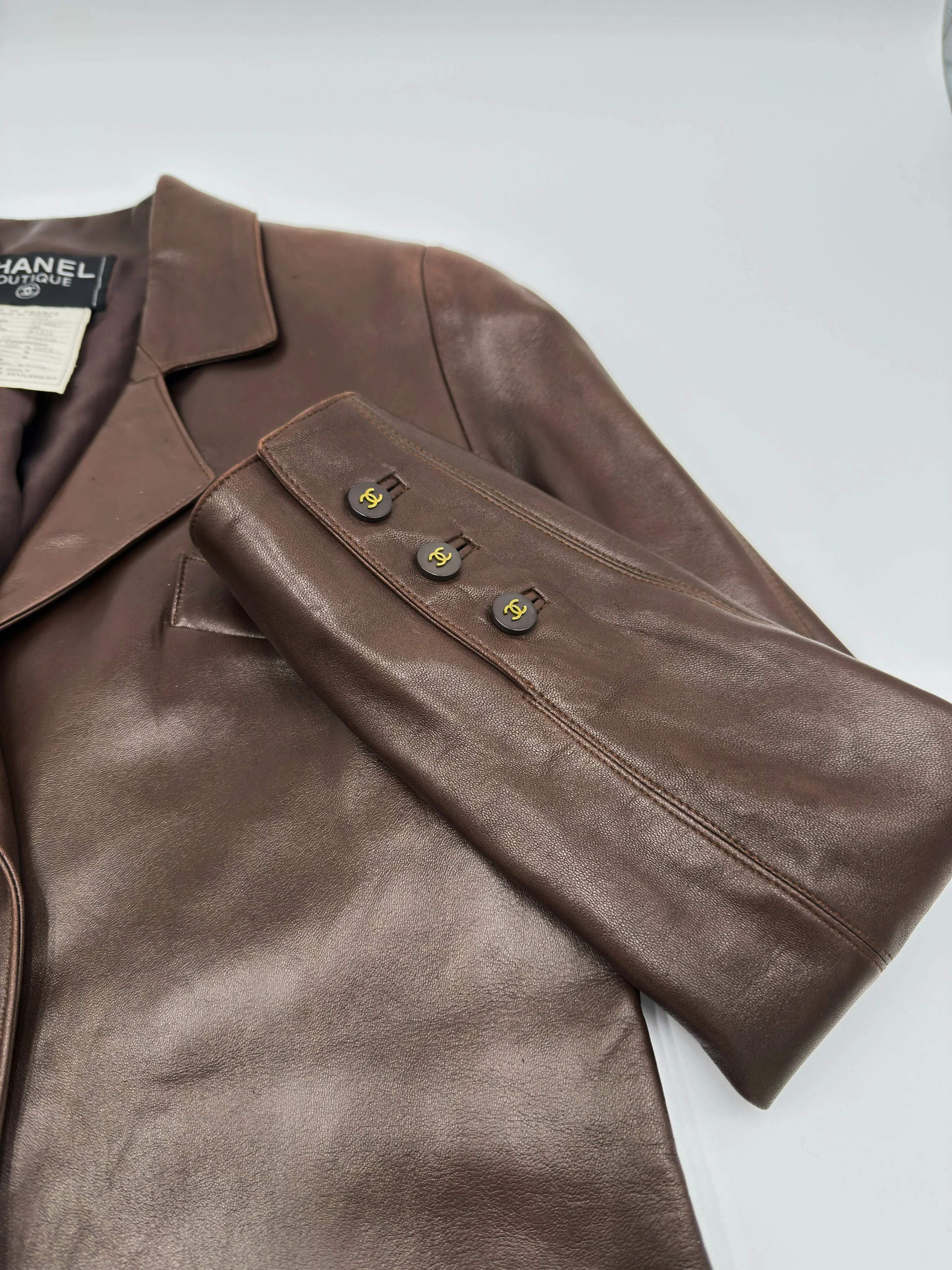 Chanel 94A Vintage Brown Leather Jacket - Image 4