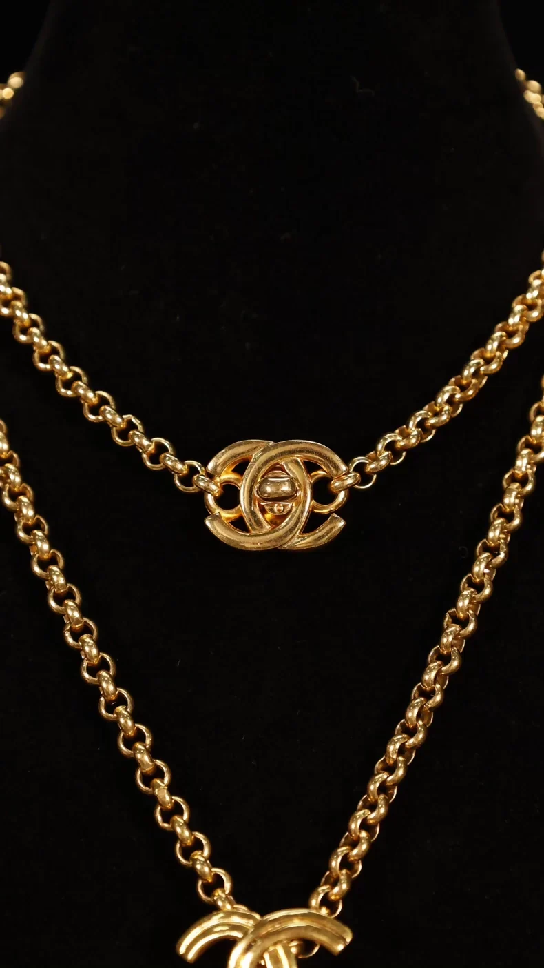 Chanel 96 CC necklace - Image 2