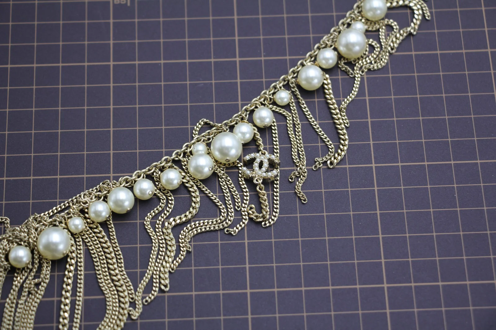 Chanel A11P Imitation Pearl Gold Plated Cc Logo Necklace Waist Chain - Image 12